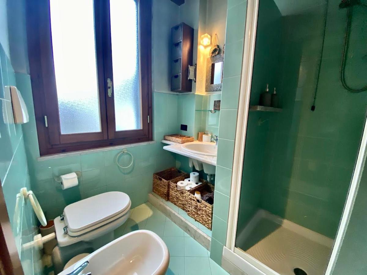 Apartamento Piccolo Rifugio Con Parcheggio Privato Gratuito Bérgamo Exterior foto