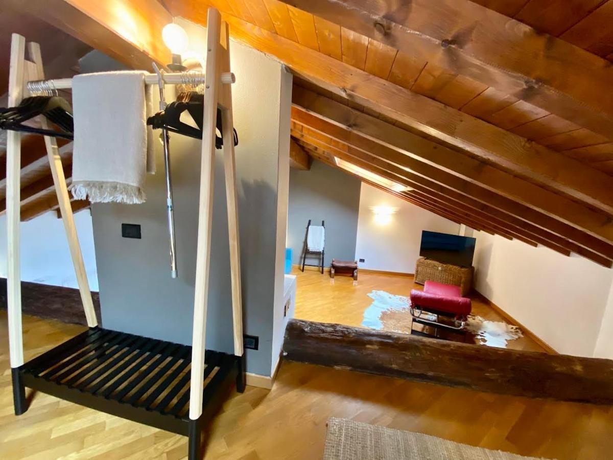 Apartamento Piccolo Rifugio Con Parcheggio Privato Gratuito Bérgamo Exterior foto